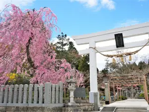 Kanahebisui (Golden Snake Water) Shrine