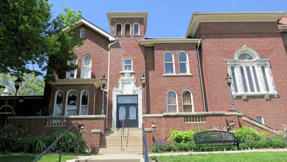 Hoyt Sherman Place
