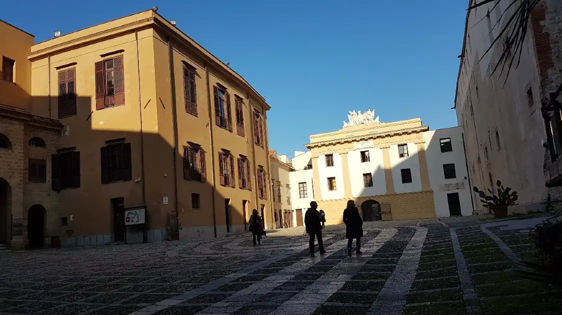 Hotel in zona Palazzo Steri - Chiaramonte - Carcere dei penitenziati