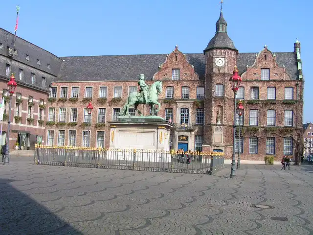Hotel dekat Burgplatz