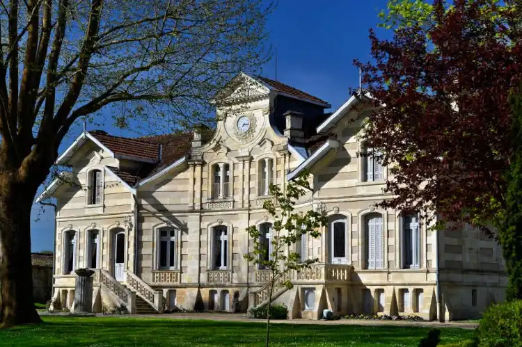 Hotels in Moulis-en-Médoc