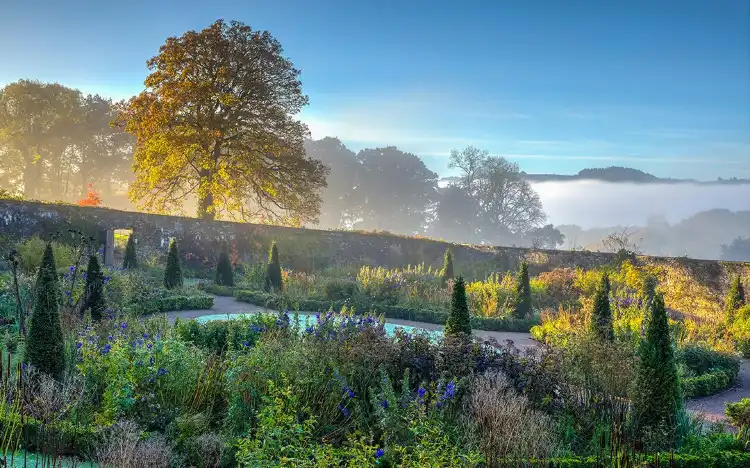 Hotels in Llangathen