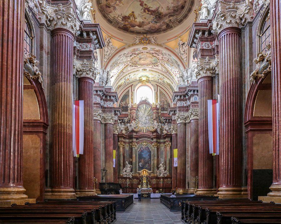 Basilica of Our Lady of Perpetual Help, Mary Magdalene and St. Stanislaus