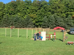Knaebe's Mmmunchy Krunchy Apple Farm