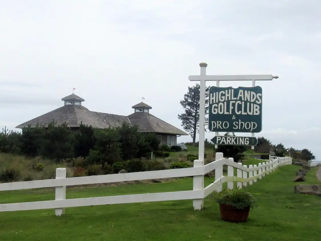 Отели рядом с достопримечательностью «The Highlands Golf Club»