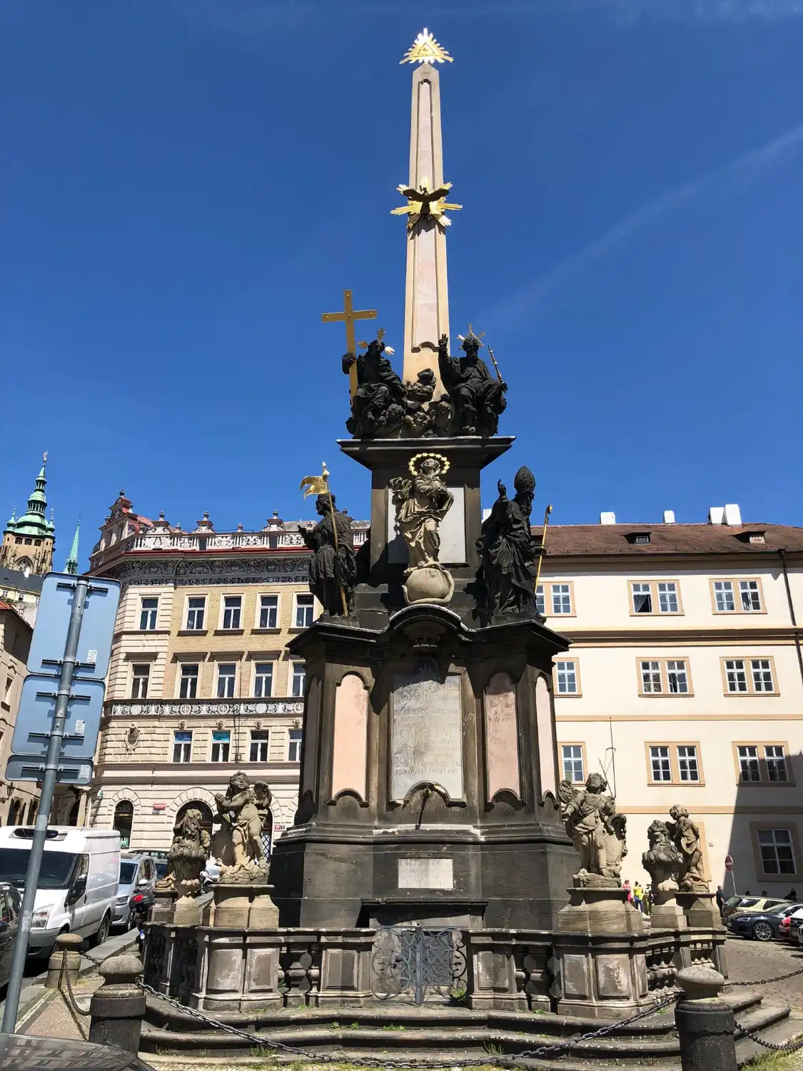 Hotel in zona The Holy Trinity Column