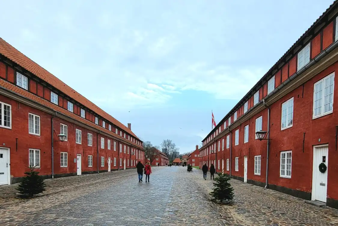 Hotels near Monument over Danmarks internationale indsats efter 1948
