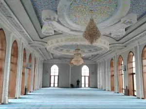 Qayqi Qishlog'i Yangi Masjidi