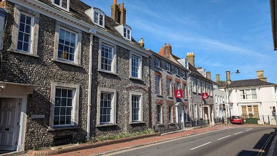 Lewes Con Club