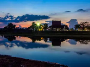 Ban Khu Lu Central Water (Hor Trai)
