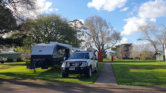 Lakes and Craters Holiday Park