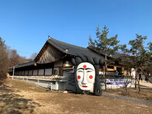 하회별신굿탈놀이 전수교육관(탈춤전수관)