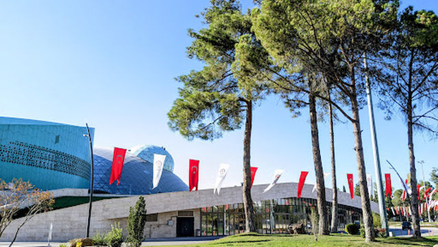 Nihat Zeybekçi Kongre Merkezi