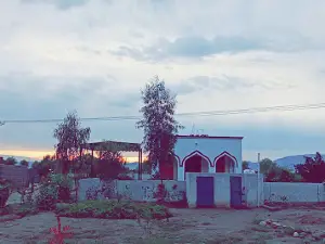 Latif Masjid trug