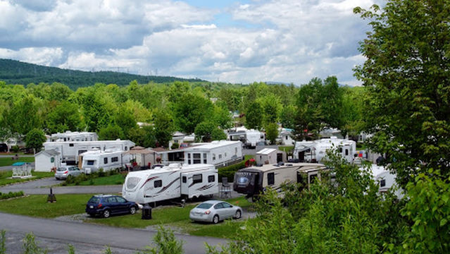 Coop Camping Saint-Esprit