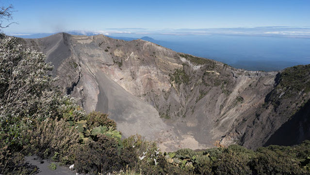 Irazú Crater Lookout Point