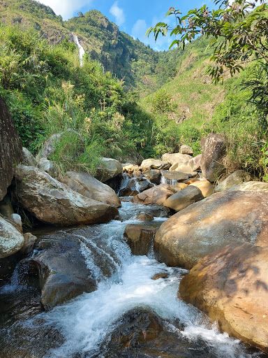 Tac Tinh Waterfall