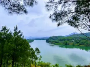 Vong Canh Hill
