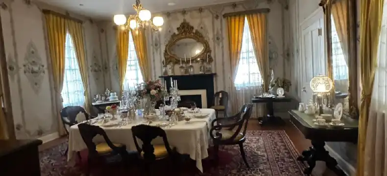 โรงแรมในมอนต์กอเมอรี