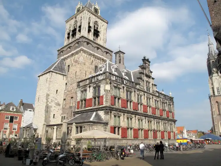 Hotels near Vermeer Centrum Delft