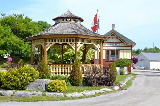 Hotels in Kawartha Lakes