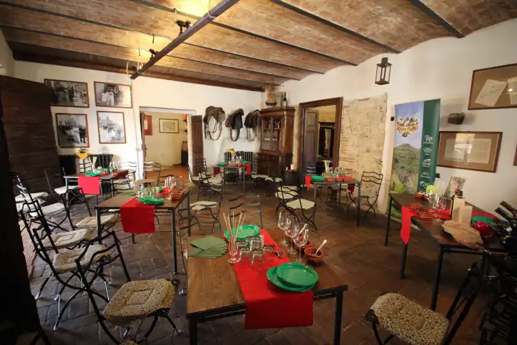 Hotels in Poggio San Lorenzo