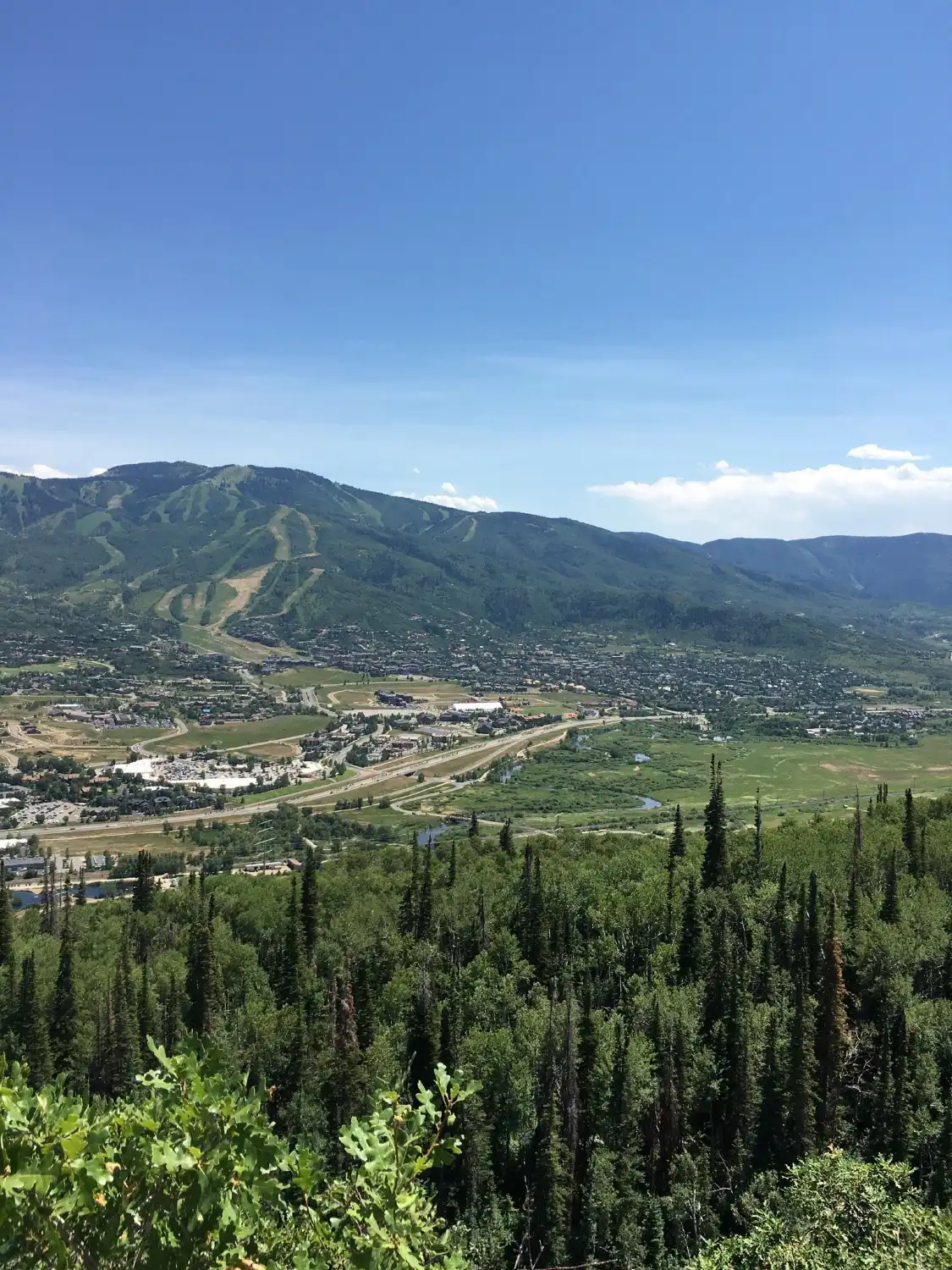 Hotels near Emerald Mountain
