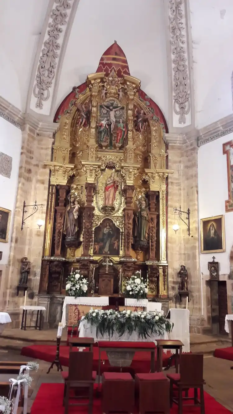 Hotels in Riotuerto