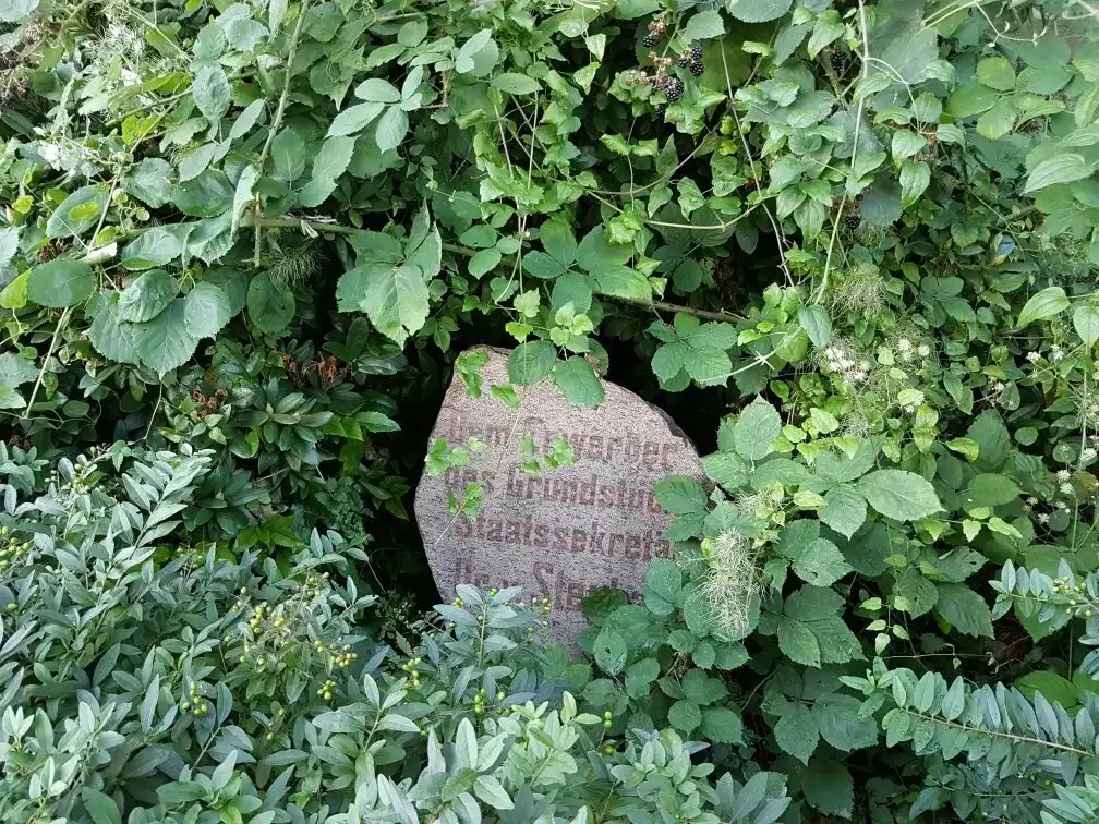 Các khách sạn gần Gedenkstein fur Heinrich von Stephan