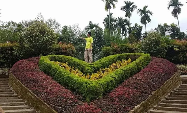 the lehu garden view