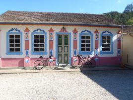 Casa Colorida - Mercearia e Bar