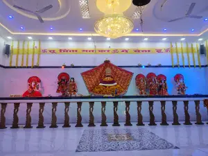 Pakka Talab and Mandir