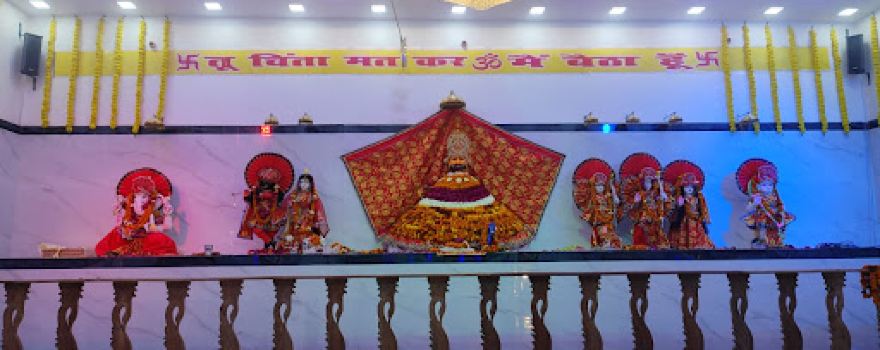 Pakka Talab and Mandir
