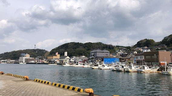 呼子・朝市通り