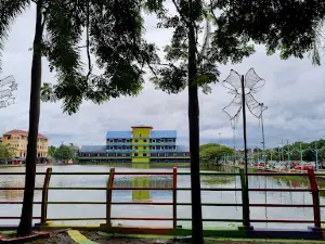 Pantai Tak Berombak Maros