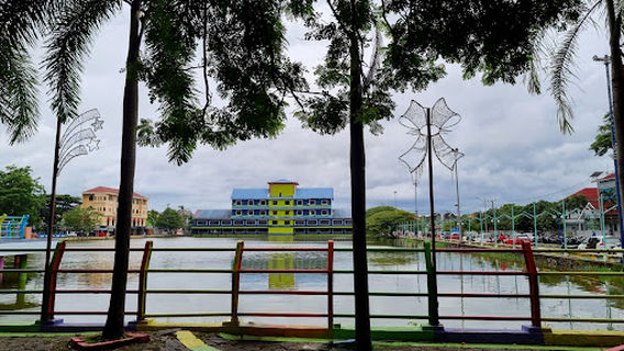 Pantai Tak Berombak Maros