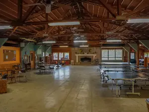 Wally World Riverside RV Resort & Camping