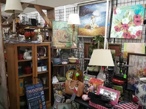 Hidden Treasures & Collectables Flea Market