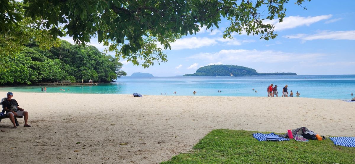 Champagne Beach
