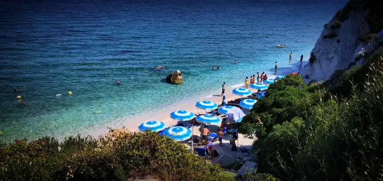 Hotels near Sottobomba Beach