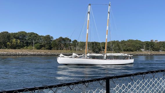 Cape Cod Canal Cruises