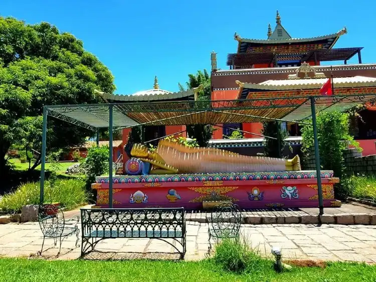 Hotel in zona Templo Zu Lai