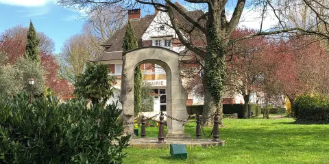 Les Vestiges du Castle de Roissy-en-France