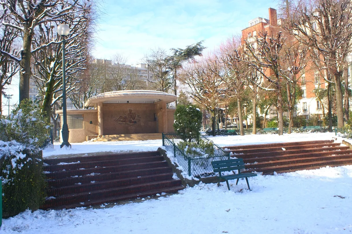 4_Square Sarah Bernhardt