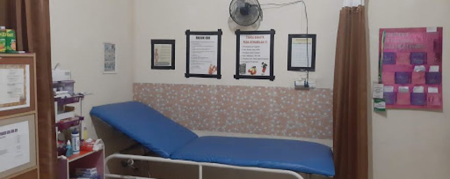 Bidan Wila Permata Sari A.Md. Keb. A & A mom, kids and baby spa