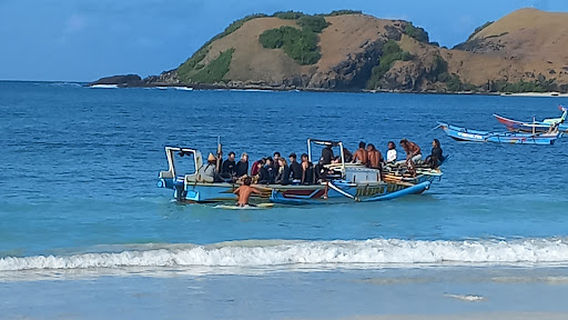 DHM surf camp