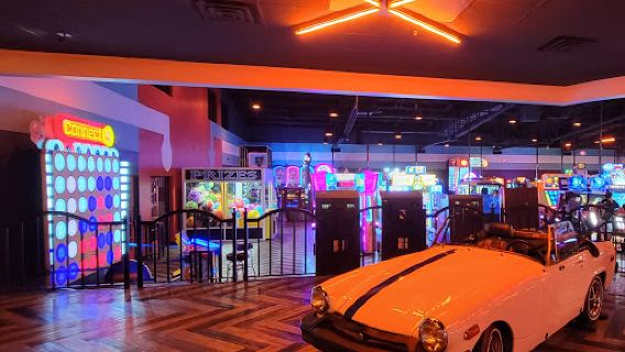 Lucky Strike Naperville