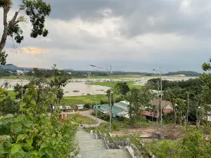 Tượng Ðài Chiến Thắng La Ngà