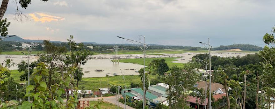 Tượng Ðài Chiến Thắng La Ngà