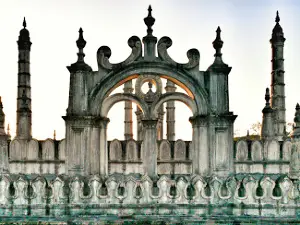 Mosque of Hundred Pillars